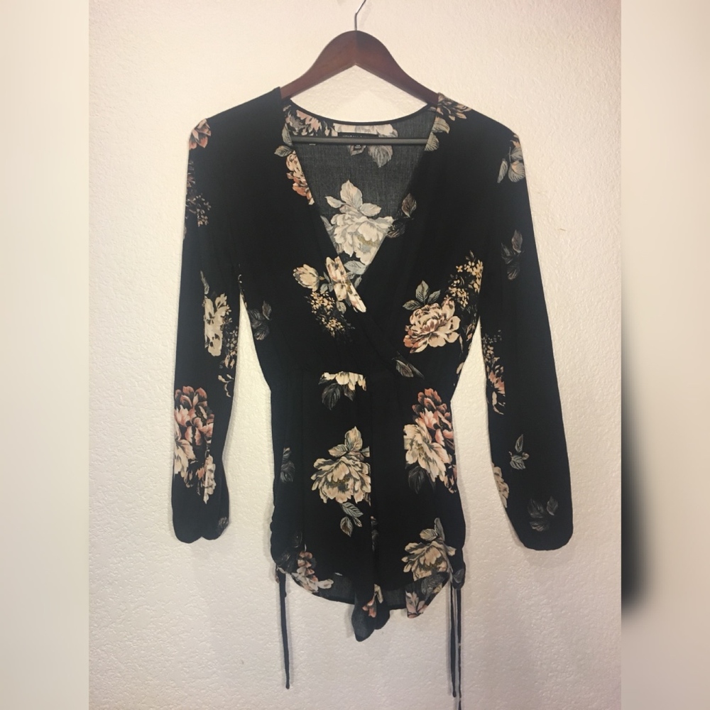 Long sleeve Kendall & Kylie Romper XS